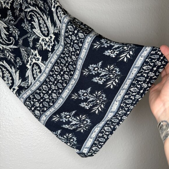 Boho Maxi Dress Entro Blue White Paisley Wide Sleeve Boho Maxi Dress | Medium - Picture 7 of 8